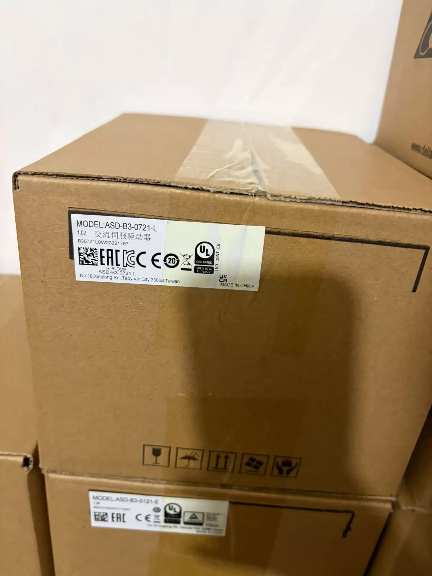 100 % helt ny original och äkta Delta ASD-B3-0721-L/750W Frekvensomvandlare Driv servomotor