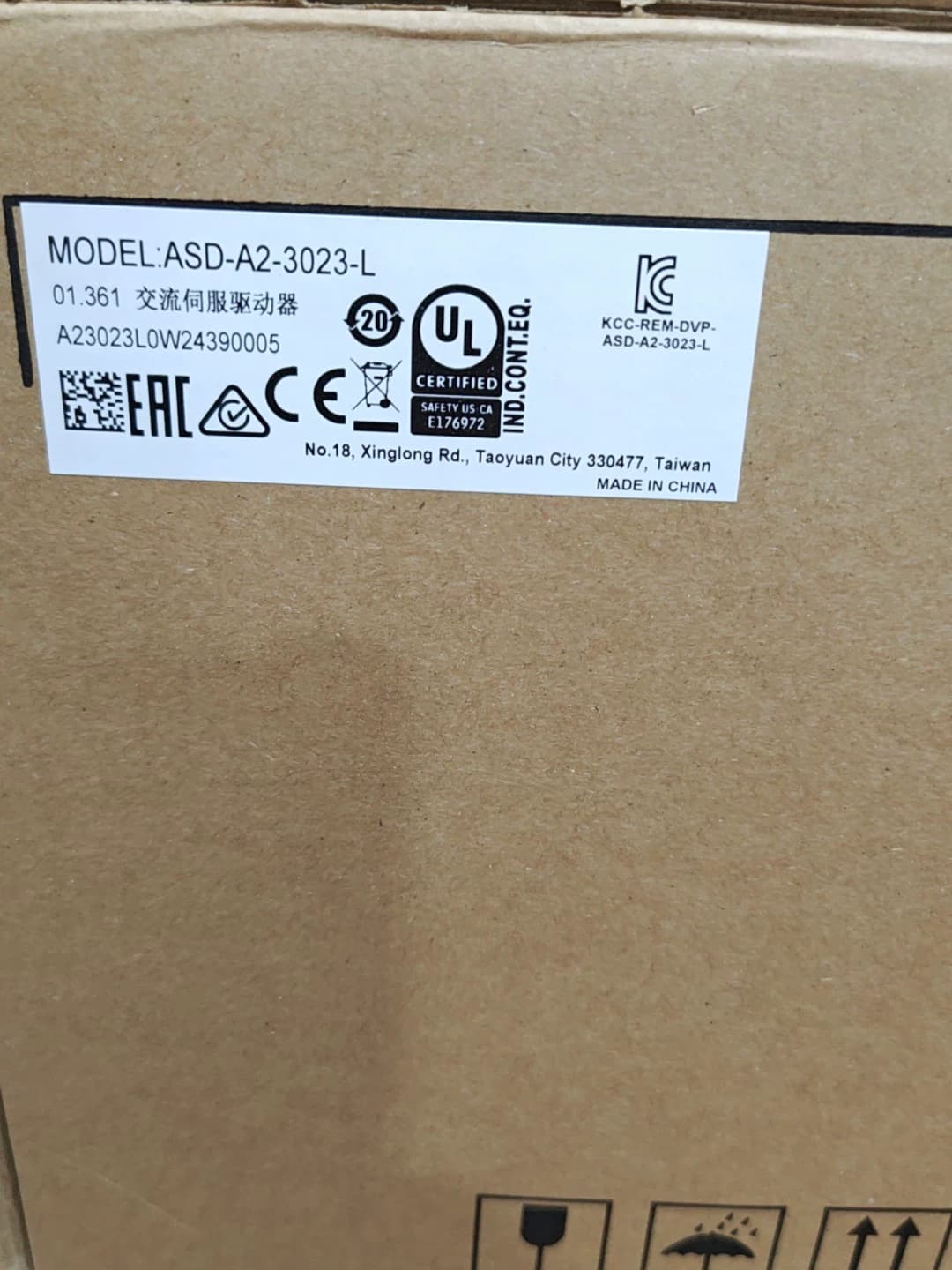 100 % helt ny original och äkta Delta ASD-B3-3023-L Frekvensomvandlare Driv servomotor