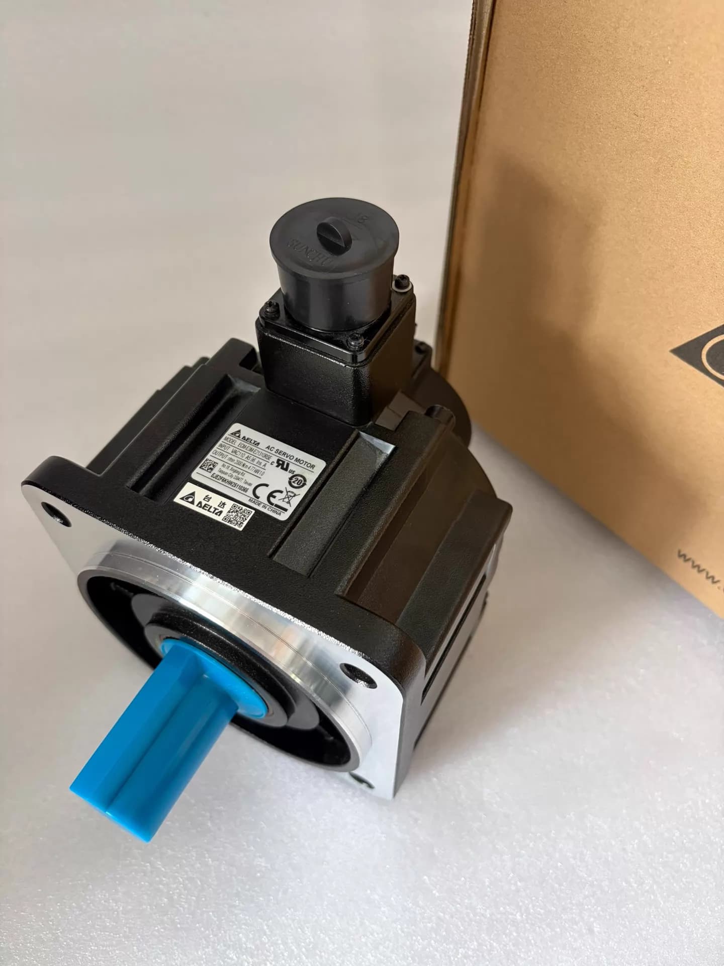 100 % helt ny original och äkta Delta ECM-E3M-E21310RSE Frekvensomvandlare Driv servomotor