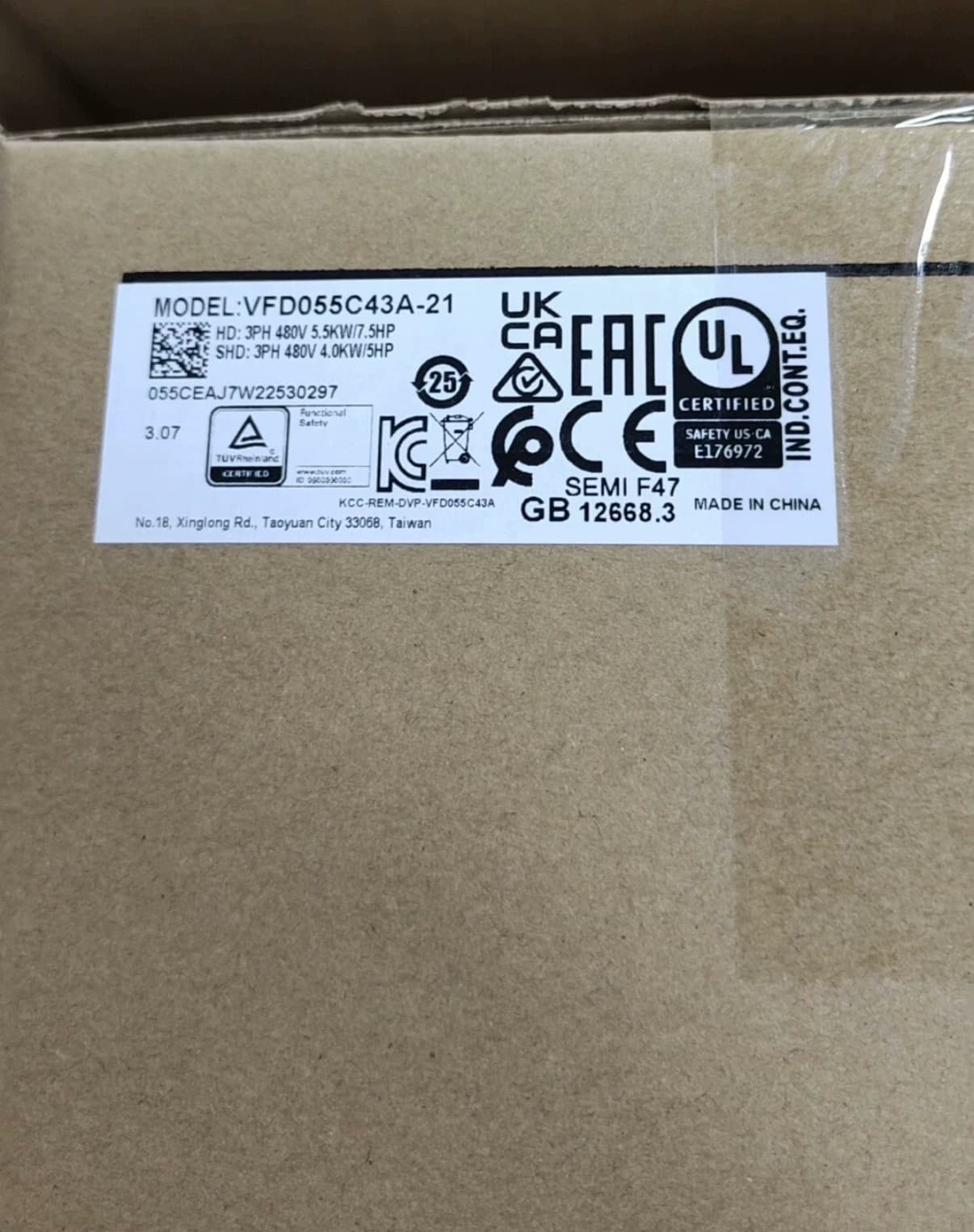 100 % helt ny original och äkta Delta VFD055C43A-21 Frekvensomvandlare Driv servomotor