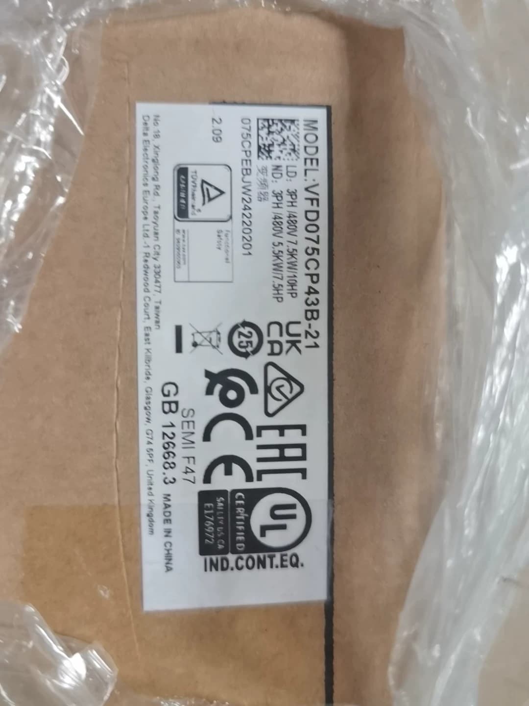 100 % helt ny, original och äkta Delta VFD075CP43B-21 380V 7,5KW Frekvensomvandlare Driv servomotor