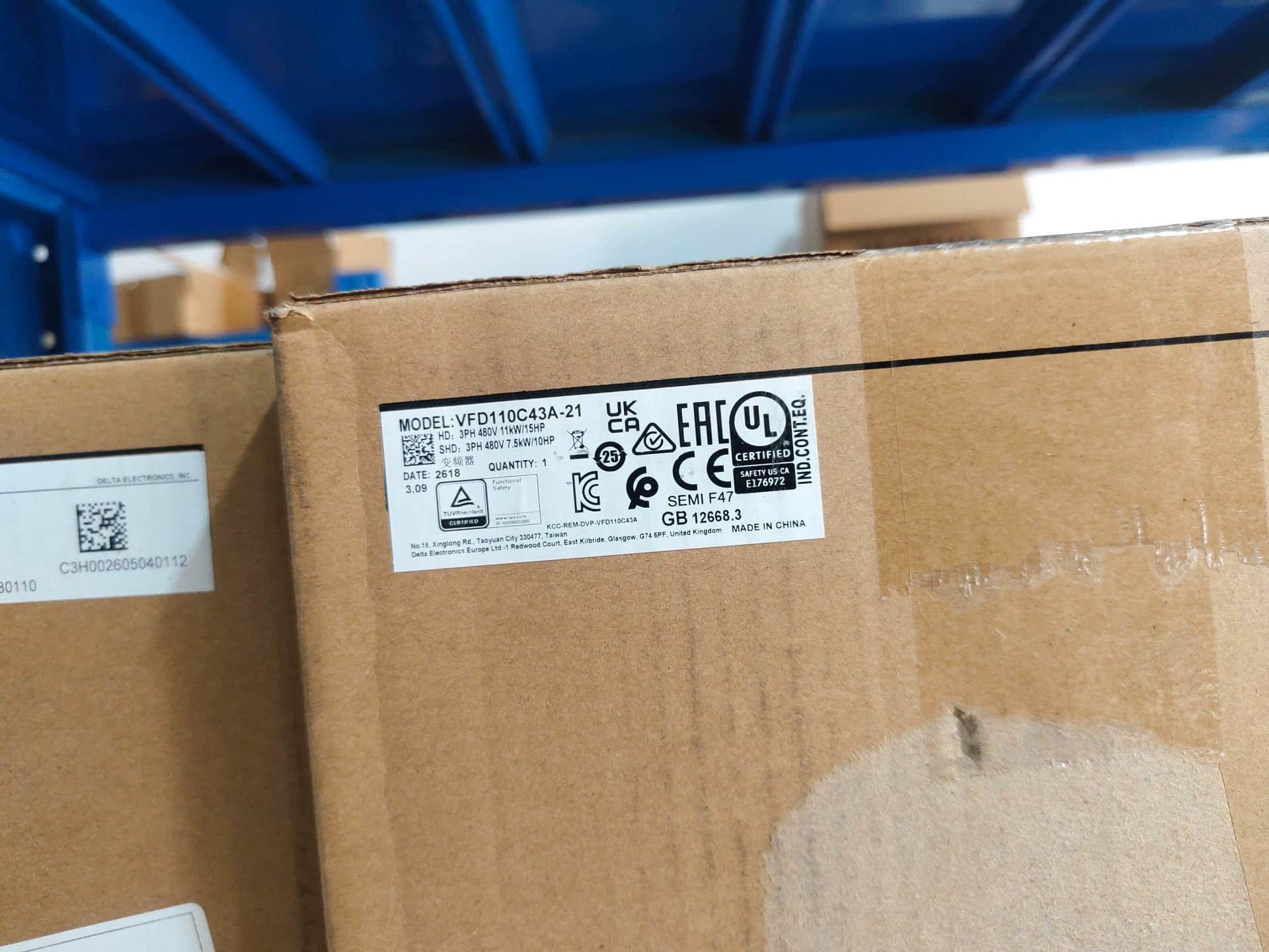 100 % helt ny original och äkta Delta VFD110C43A-21 Frekvensomvandlare Driv servomotor