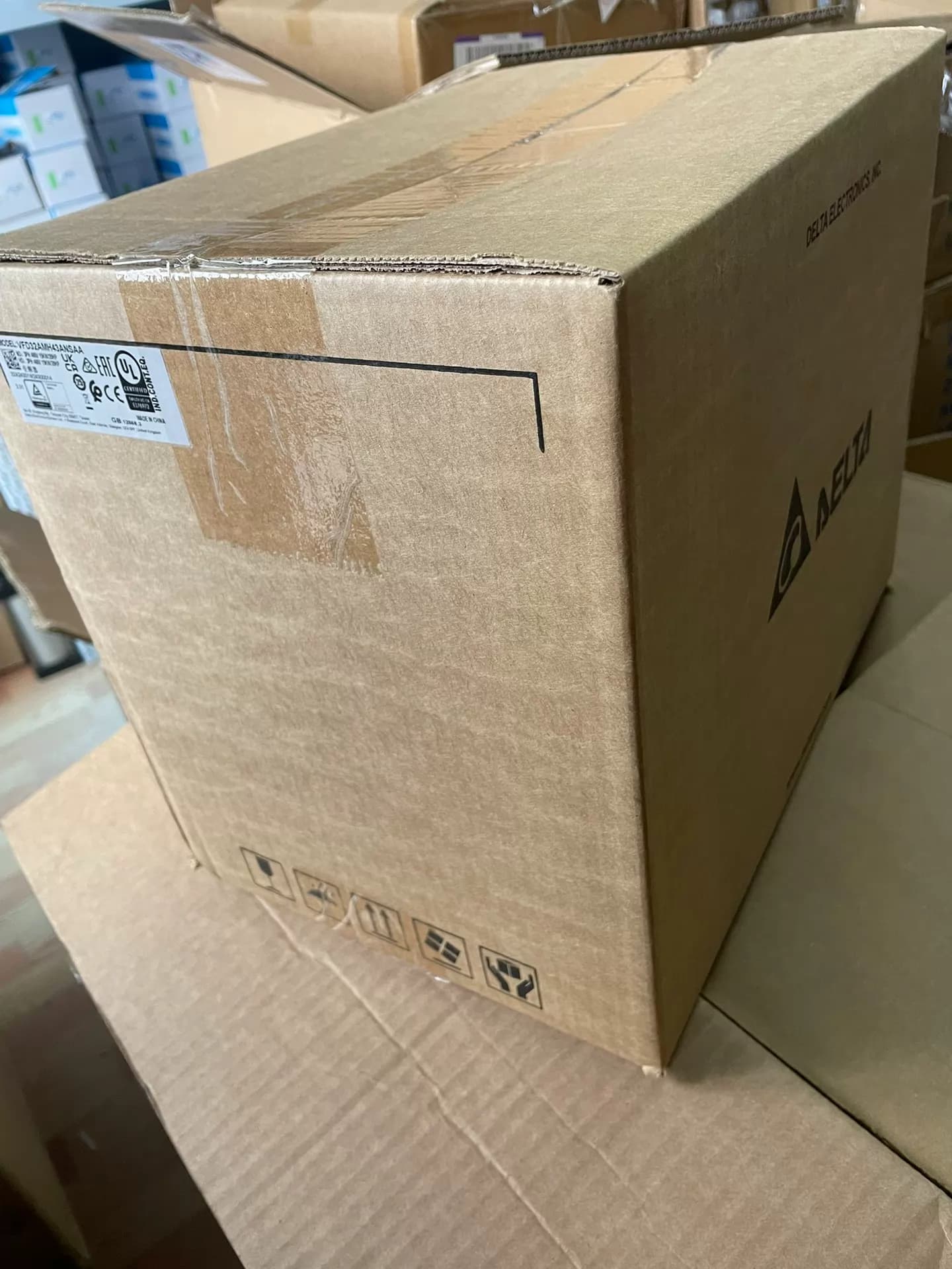 100% helt ny original och äkta Delta VFD32AMH43ANSAA 15KW Frekvensomvandlare Driv servomotor