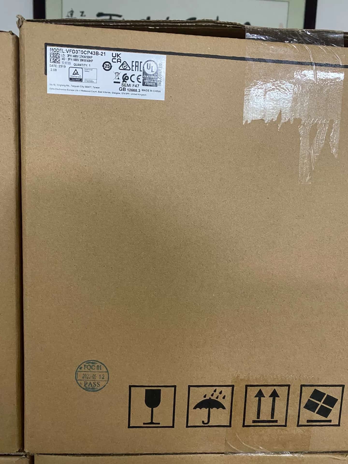 100 % helt ny, original och äkta Delta VFD370CP43B-21 380V37KW Frekvensomvandlare Driv servomotor