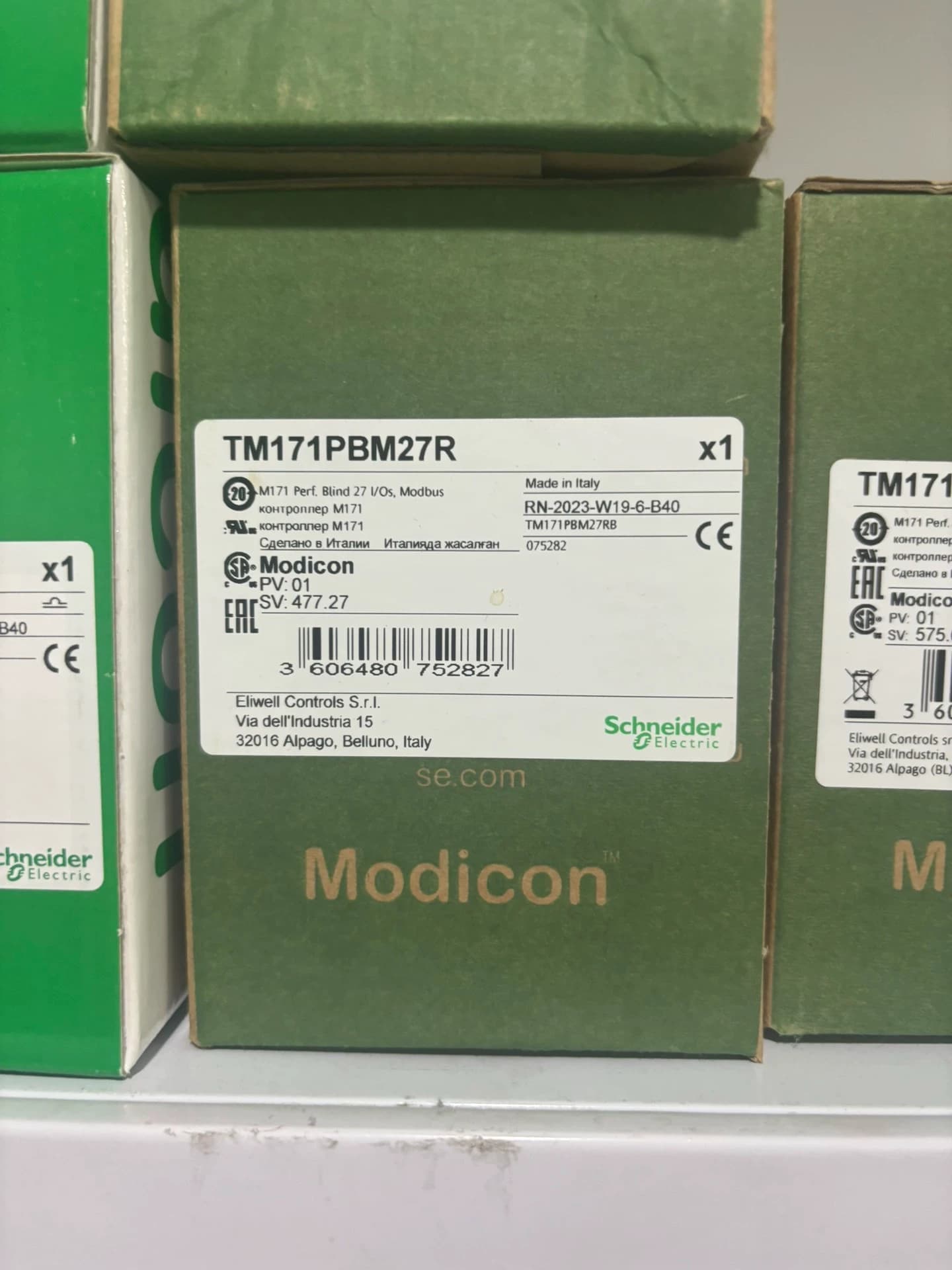 100 % helt nya, original och äkta Schneider TM171PBM27R Frekvensomvandlare, strömbrytare, kontaktorer, skyddsanordningar