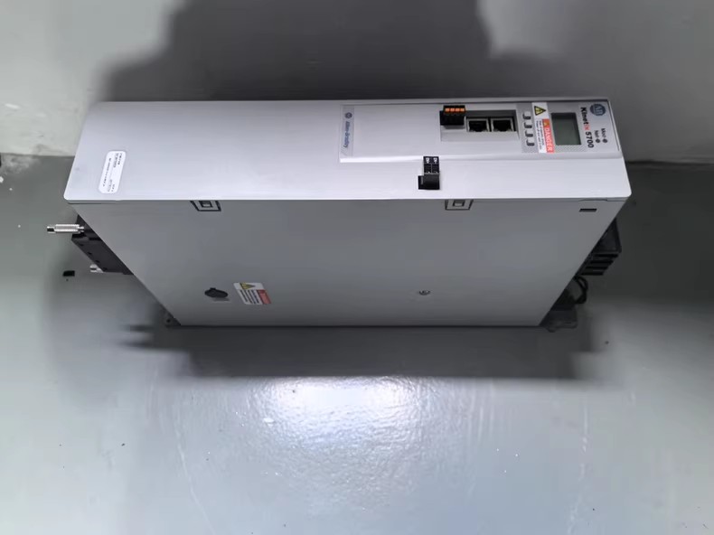 2198-P208 Kinetix 5700 servo, helt ny och äkta Snabb leverans