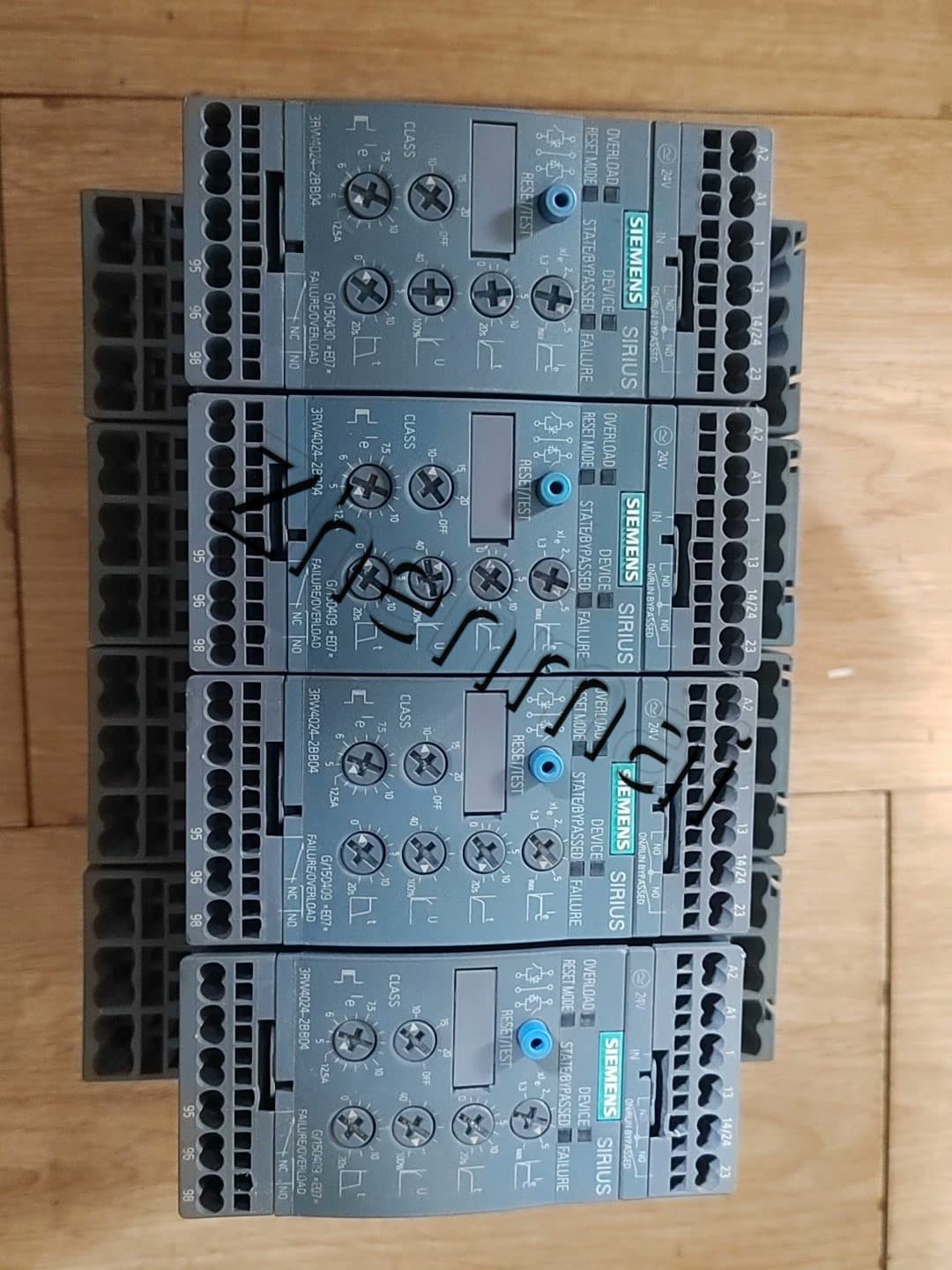 Helt ny, äkta, fabriksanpassad Siemens 3RW4027-1BB05 mjukstartare SIRIUS SOFT STARTER