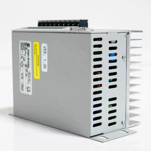 Helt ny original Allen-Bradley 1398-DDM-009 Digital Servo Drive Snabb leverans