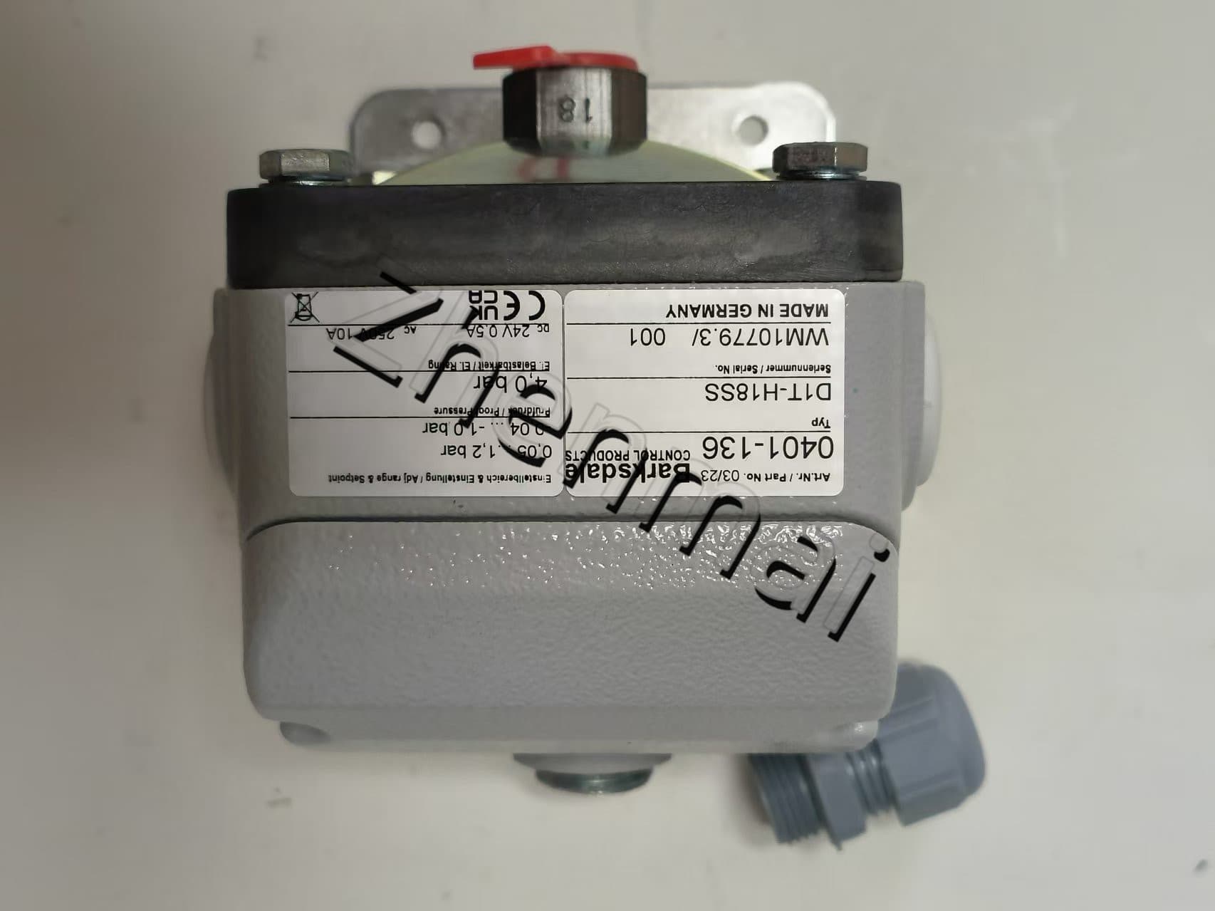 Helt ny original Barksdale 0401-136 D1T-H18SS Trycksensor Nivåomkopplare Flödesvakt Tryckomkopplare Snabb leverans