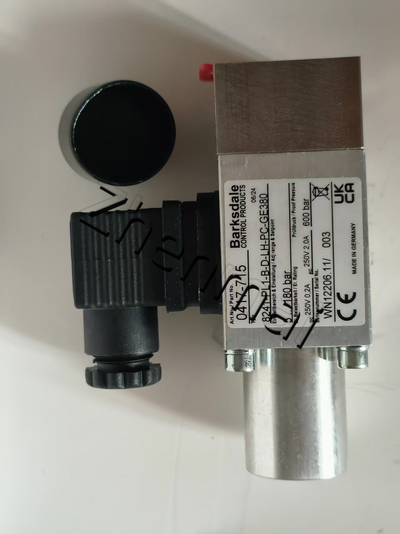 Helt ny original Barksdale 8241-PL1-B-D-LH-PC-GE380 0417-715 Trycksensor Nivåomkopplare Flödesvakt Tryckomkopplare Snabb leverans