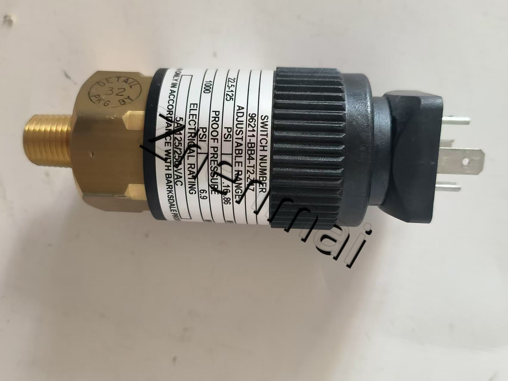 Helt ny original Barksdale 96211-BB4-T2 Trycksensor Nivåomkopplare Flödesvakt Tryckomkopplare Snabb leverans