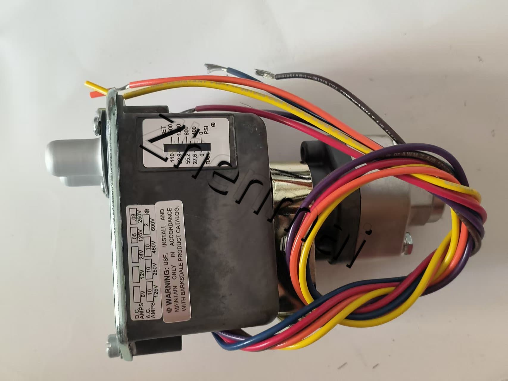 Helt ny original Barksdale C9622-2 Trycksensor Nivåomkopplare Flödesvakt Tryckomkopplare Snabb leverans