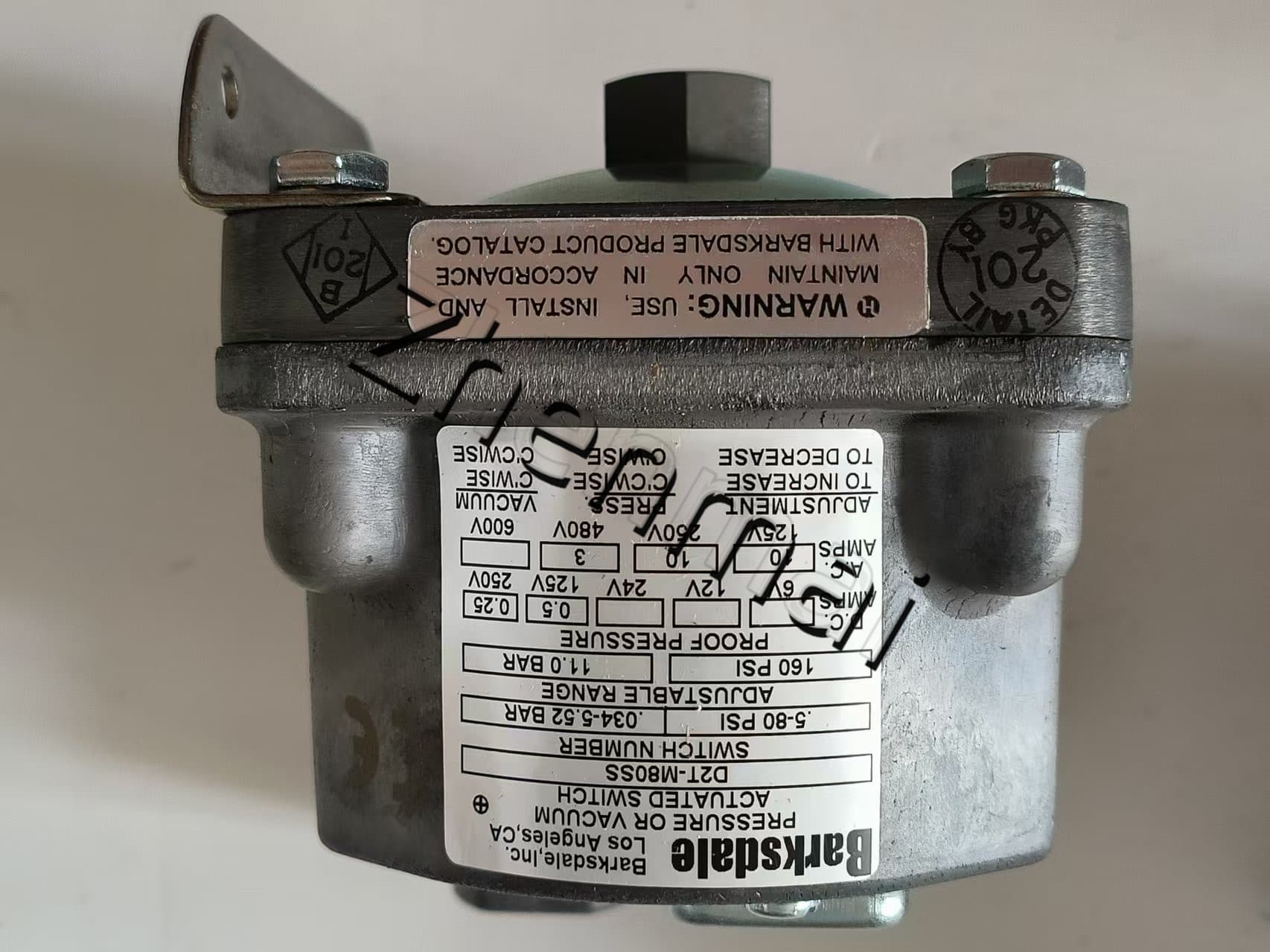 Helt ny original Barksdale D2T-M80SS Trycksensor Nivåomkopplare Flödesvakt Tryckomkopplare Snabb leverans