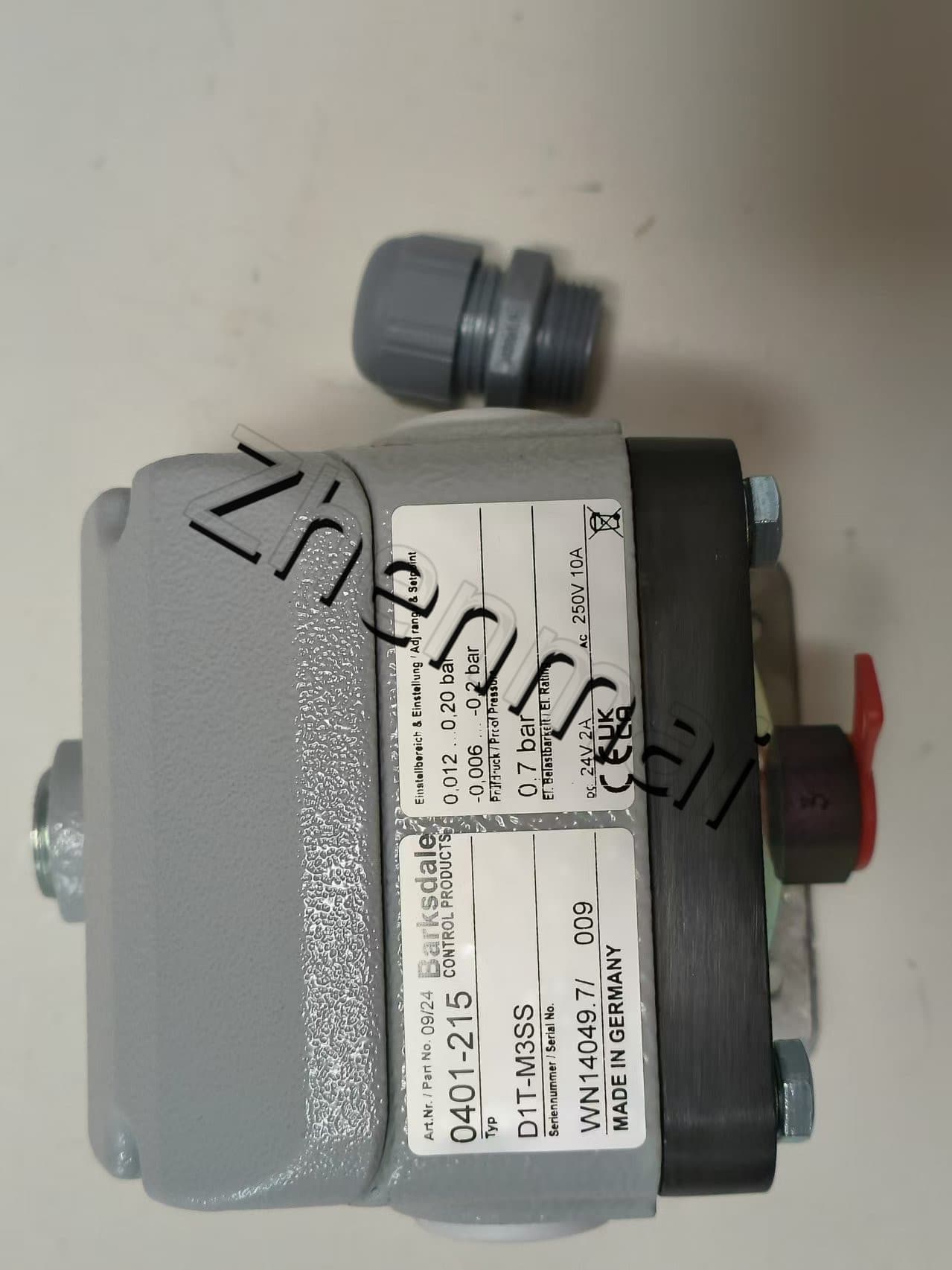 Helt ny original Barksdale DD1T-M3SS 0401-215 Trycksensor Nivåomkopplare Flödesvakt Tryckomkopplare Snabb leverans