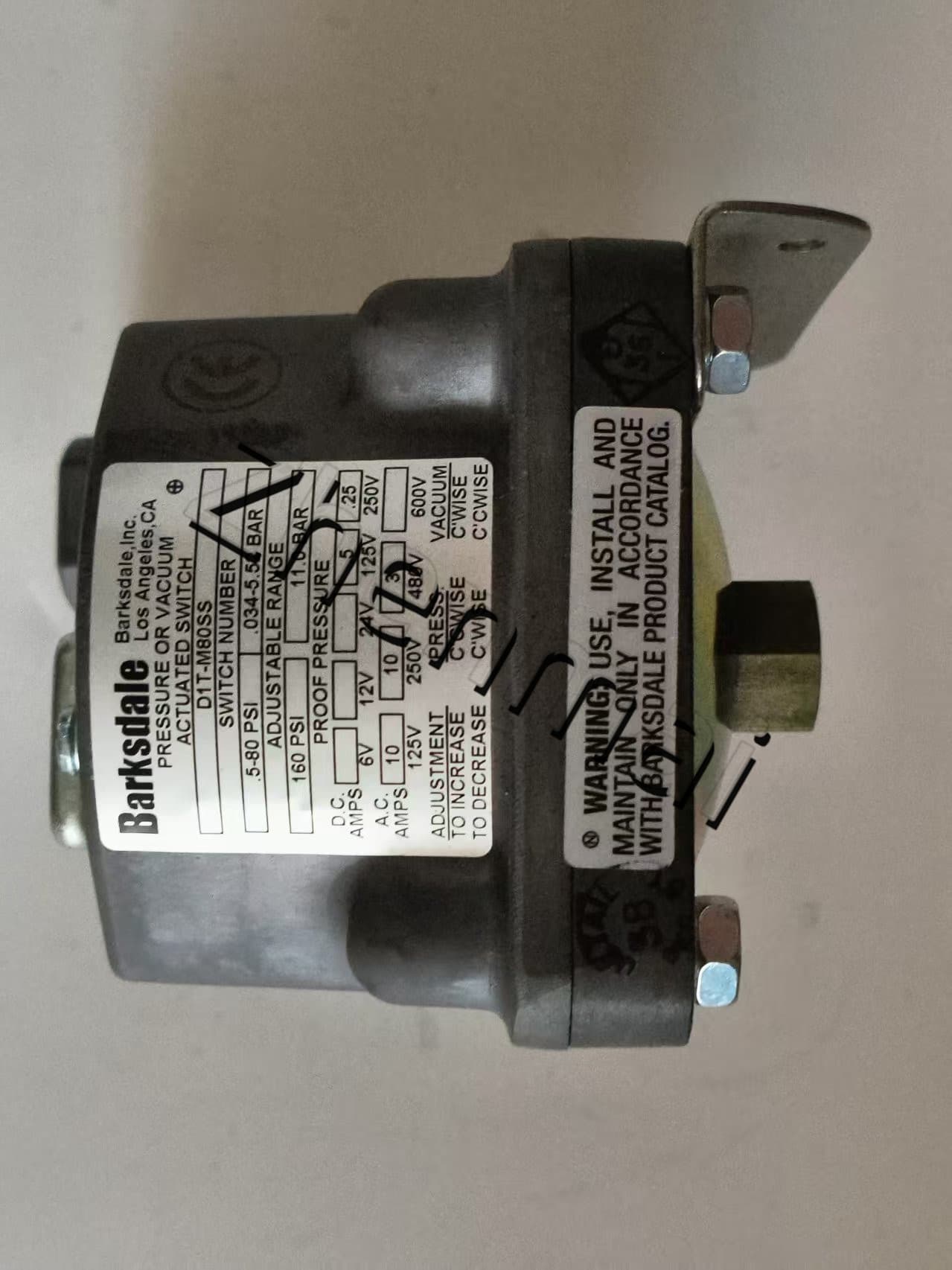 Helt ny original Barksdale DD1T-M80SS Trycksensor Nivåomkopplare Flödesvakt Tryckomkopplare Snabb leverans