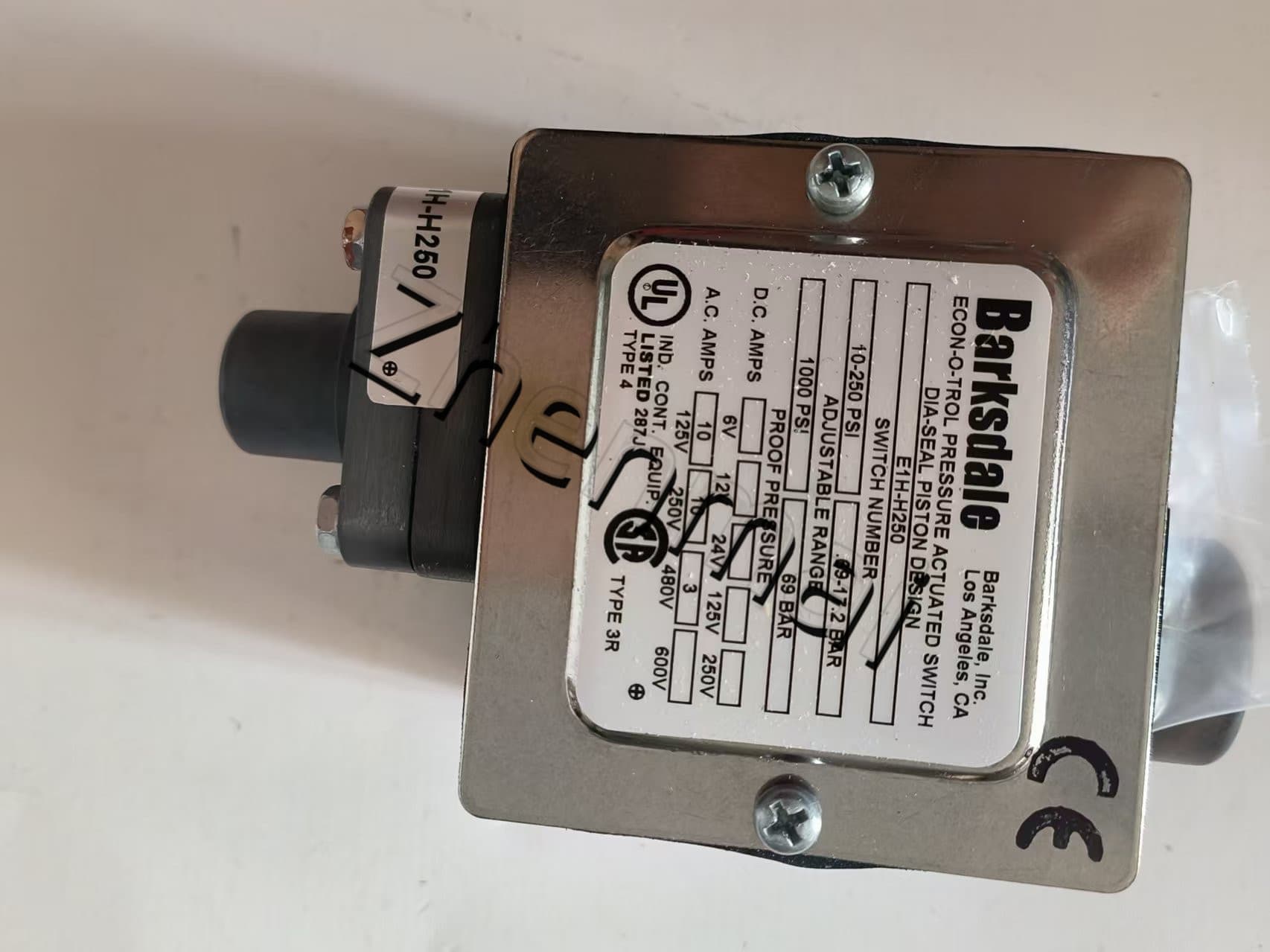 Helt ny original Barksdale E1H-H250 Trycksensor Nivåomkopplare Flödesvakt Tryckomkopplare Snabb leverans