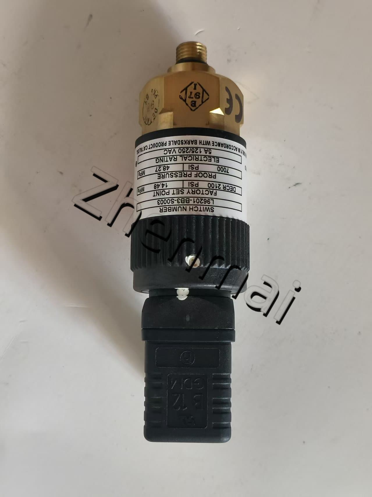Helt ny original Barksdale L96201-BB3-S0003 Trycksensor Nivåbrytare Flödesbrytare Tryckomkopplare Snabb leverans