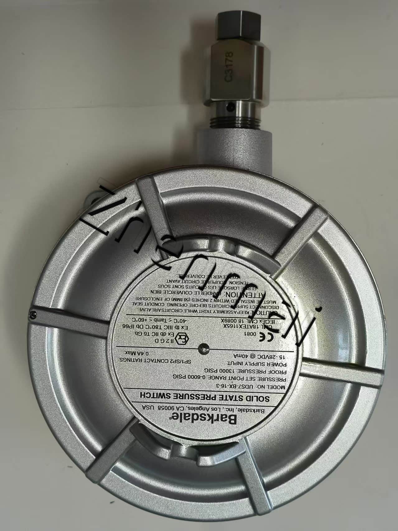 Helt ny original Barksdale UDS7-BX-16-3 0427U002 Trycksensor Nivåomkopplare Flödesvakt Tryckomkopplare Snabb leverans