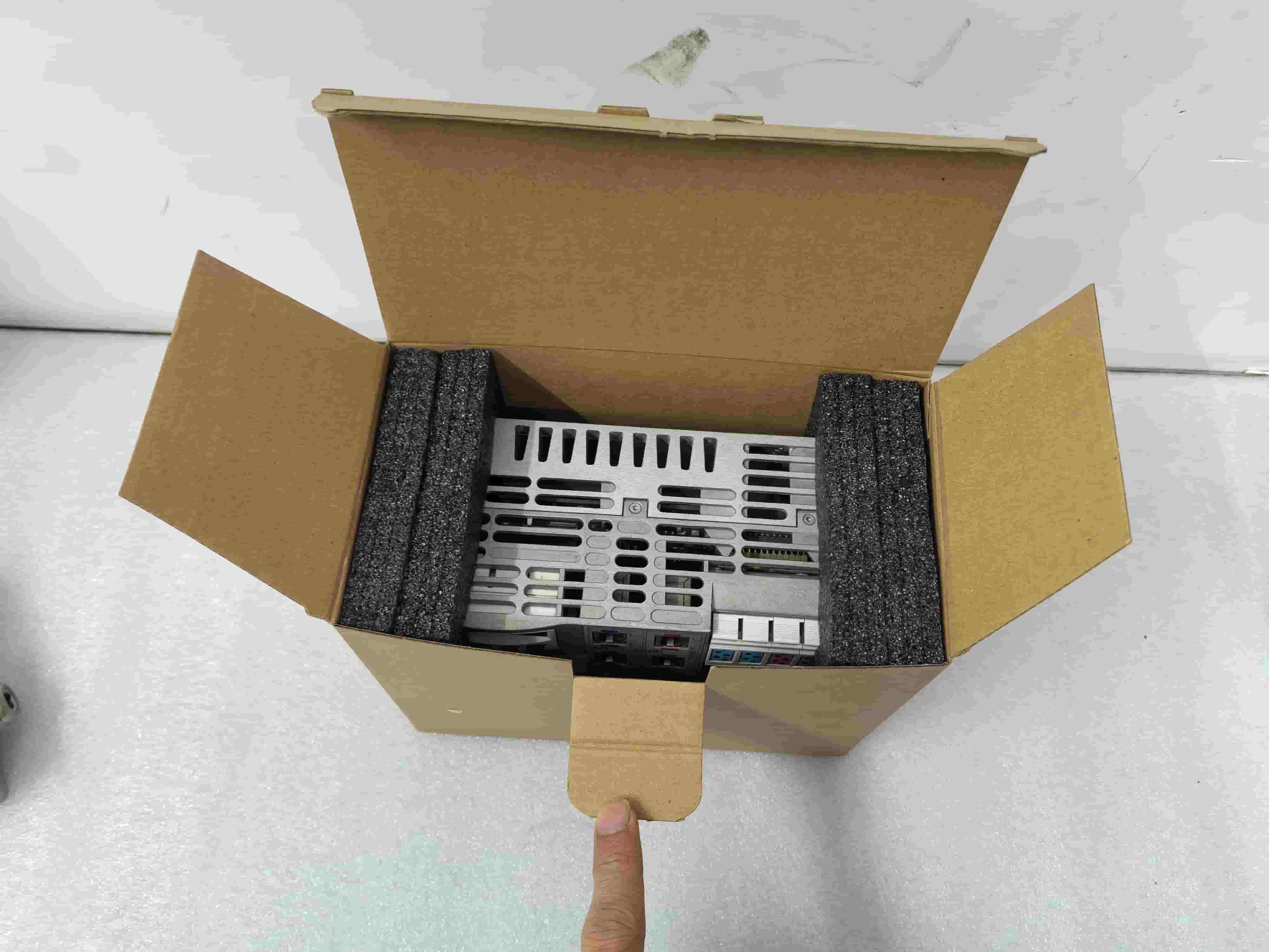 Helt ny original Bosch Rexroth servomotor CML45.1-3P-504-NA-NNNN-NW Servomotor Snabb leverans