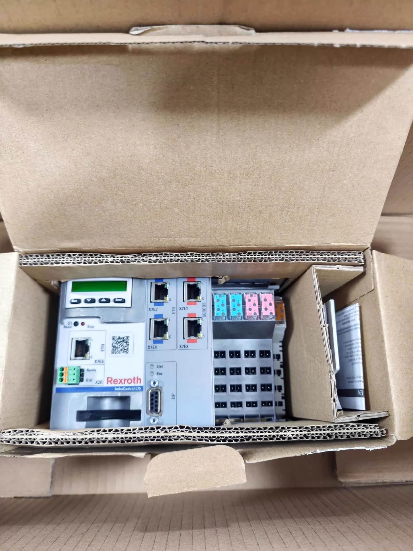 Helt ny original Bosch Rexroth servomotor CML75.1-3P-900-NA-NNNN-NW Servomotor Snabb leverans