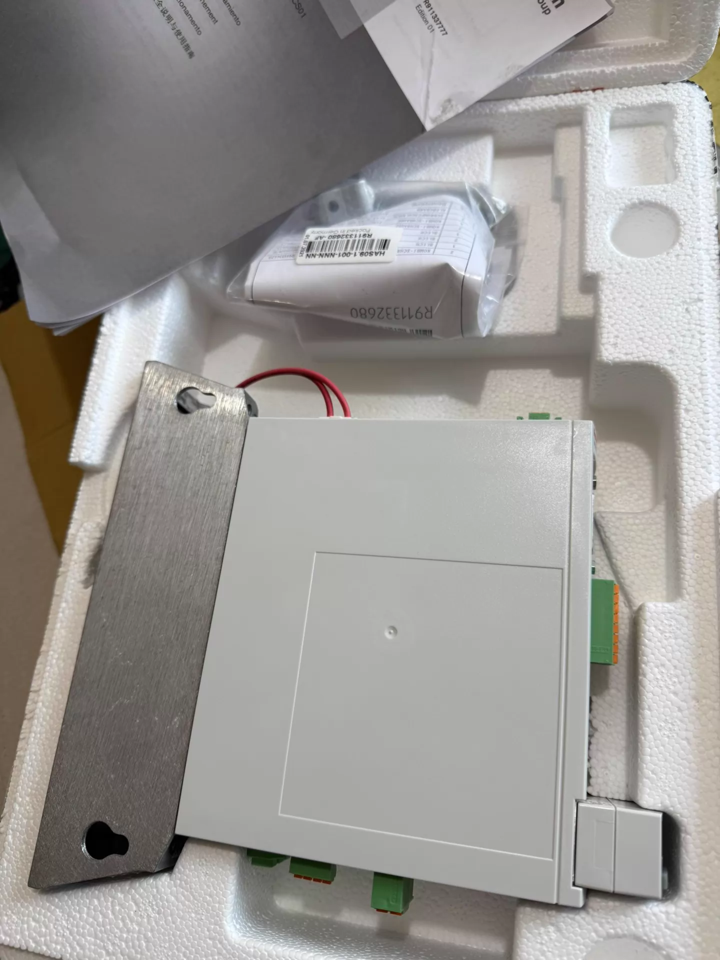 Helt ny original Bosch Rexroth servomotor HCS01.1E-W0009-A-02-B-ET-EC-PB-NN-NN-FW Servomotor Snabb leverans