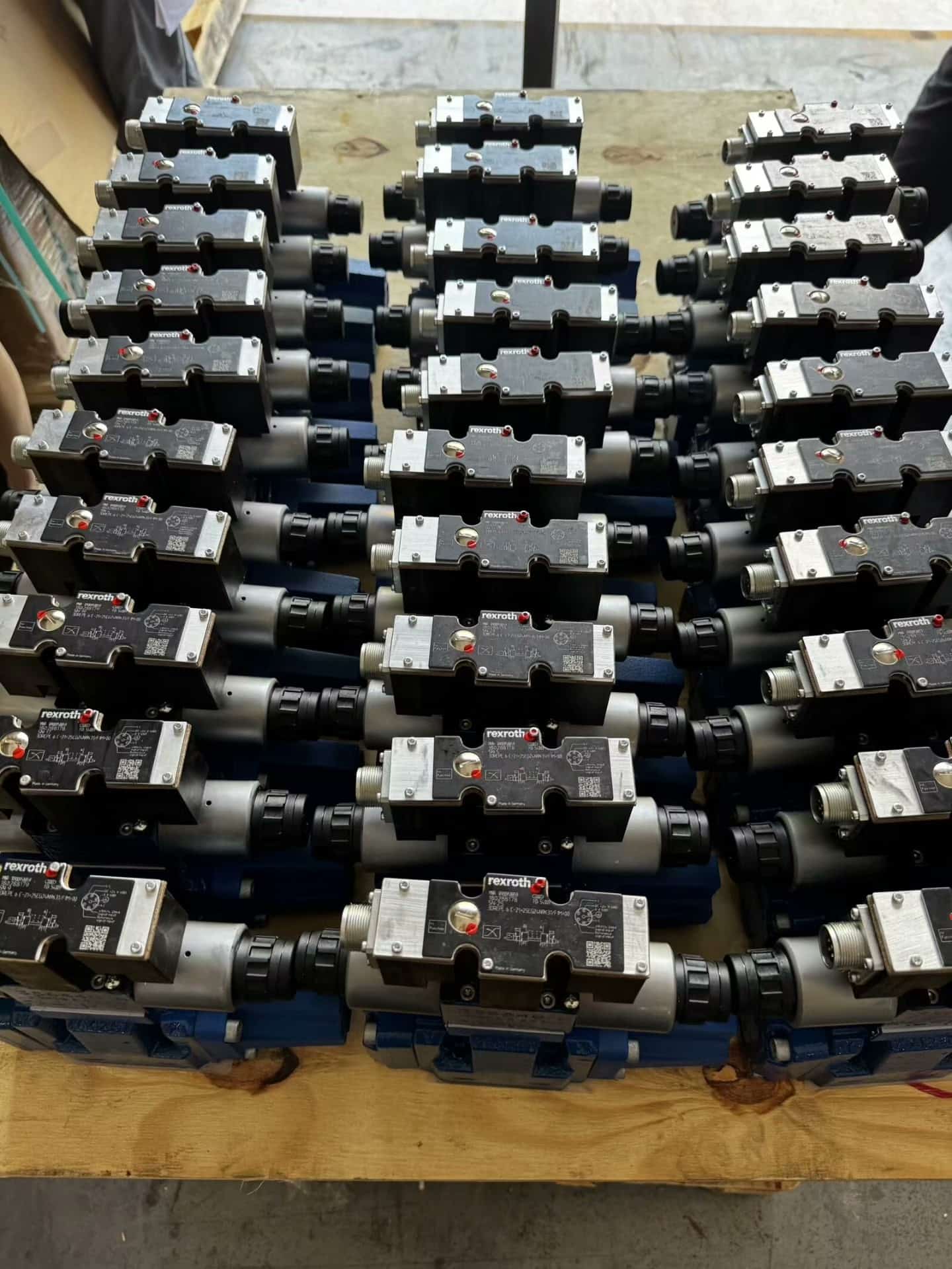 Helt ny original Bosch Rexroth servodrivning proportionell ventil DBETX-1X/315G24-25NZ4M servomotor Snabb leverans