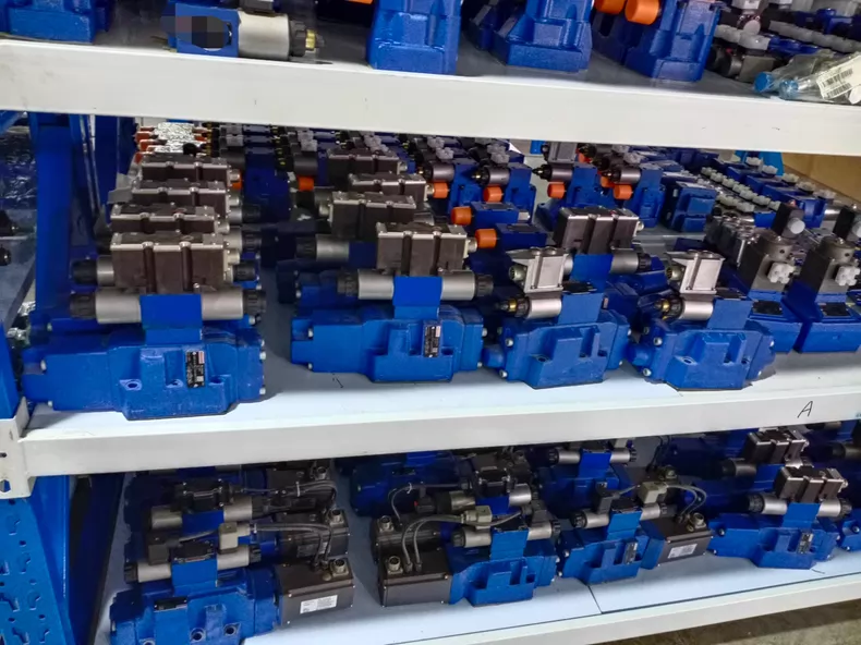 Helt ny original Bosch Rexroth servodrivning proportionell ventil Z3DREE10VP2-1X/100XLG24K31F1M servomotor Snabb leverans