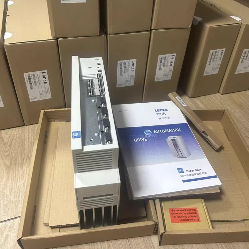 Äkta ny Lenze E94AMHE0074 Industriell I/O-modul FedEx DHL Snabb leverans