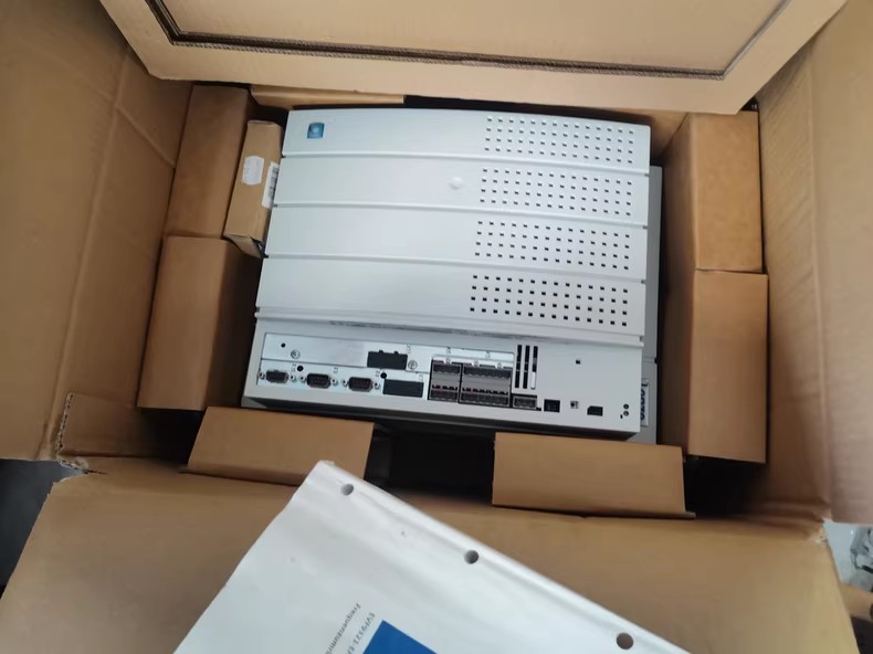 Äkta ny Lenze E94ASHE0024 Industriell I/O-modul FedEx DHL Snabb leverans