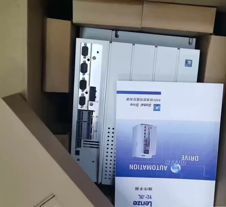Äkta ny Lenze E94ASSE2454 Industriell I/O-modul FedEx DHL Snabb leverans