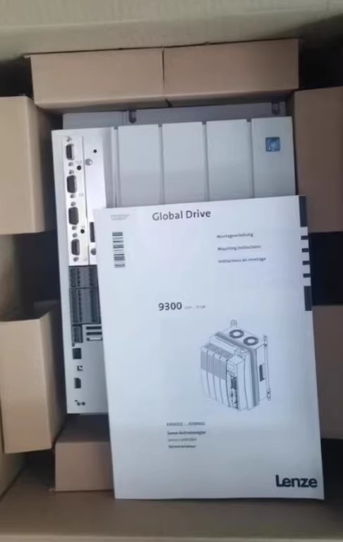 Äkta ny Lenze EVS9326-EVS004 Industriell I/O-modul FedEx DHL Snabb leverans