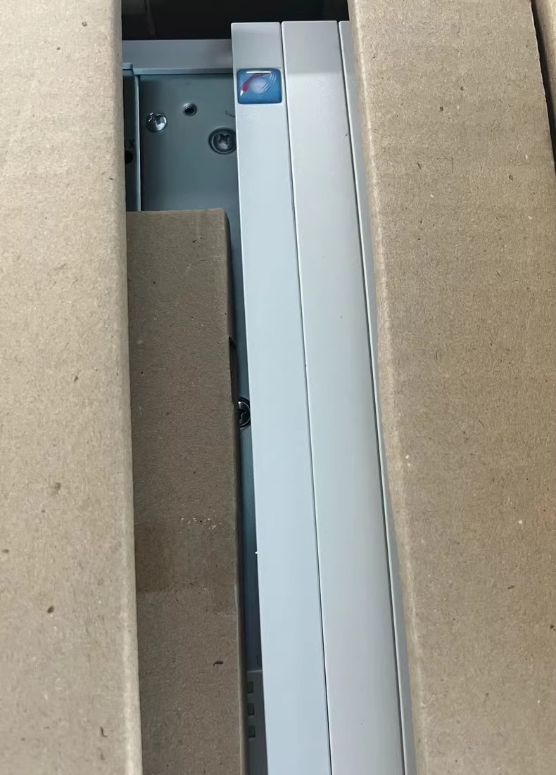 Äkta ny Lenze IE82EV223-4B201 Industriell I/O-modul FedEx DHL Snabb leverans